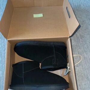 Women's Black Winter Boots
